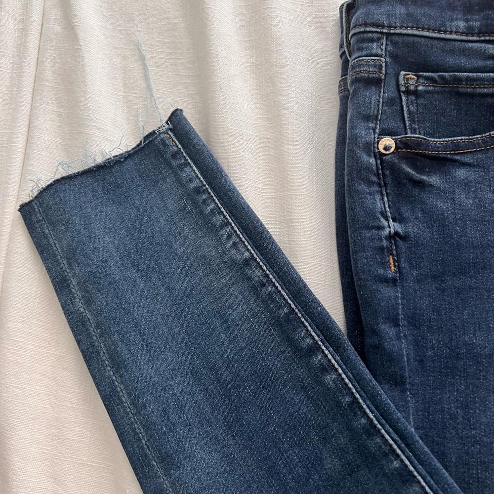 Dark Blue high Rise skinny Jeans. Size 6 Long. New with tags